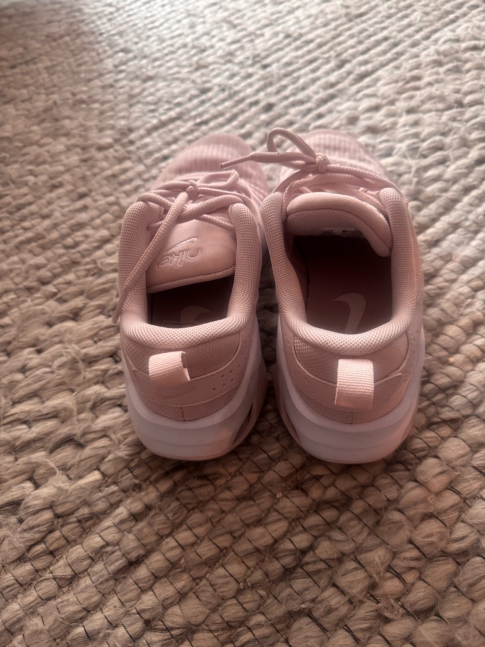 Nike Zoom Bella 6 barely rose sneakers shoes size 7.5 - Picture 4 of 5